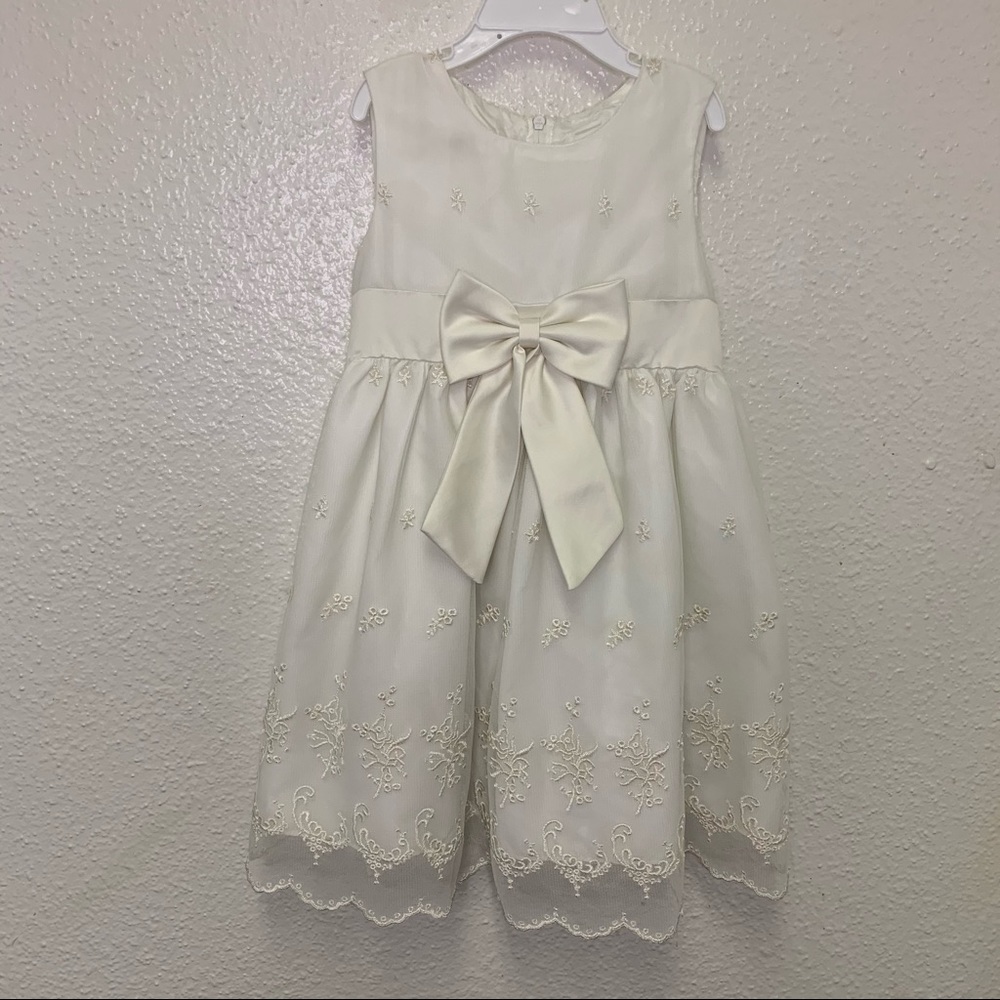 Katie M toddler girl dress / 4T / Ivory / formal dress / vestido para niña crema